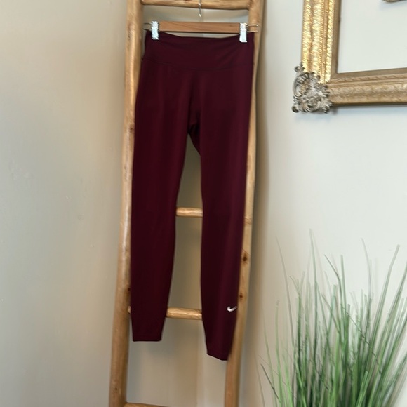 Nike Dri Fit Leggings Small - Picture 1 of 2
